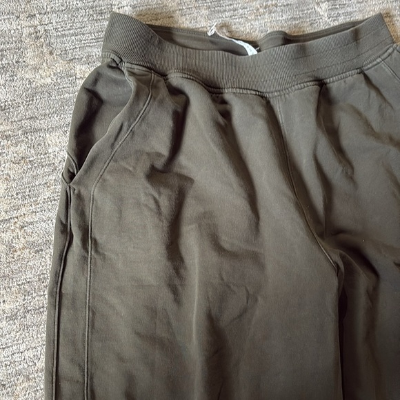 Lululemon women’s Wide-Leg sweatPants - size 12 - army green - Picture 3 of 5